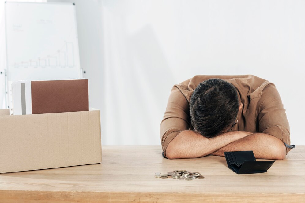 台灣科技新創突襲裁員！工程師「上班一半被資遣」　嘆股票變壁紙、養3娃壓力爆表