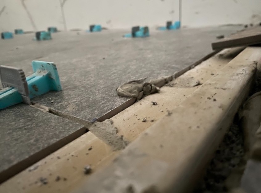 鈞詣地磚工程爭議圓滿和解 阮伯全聲明：願承擔責任，盼重建業界信任