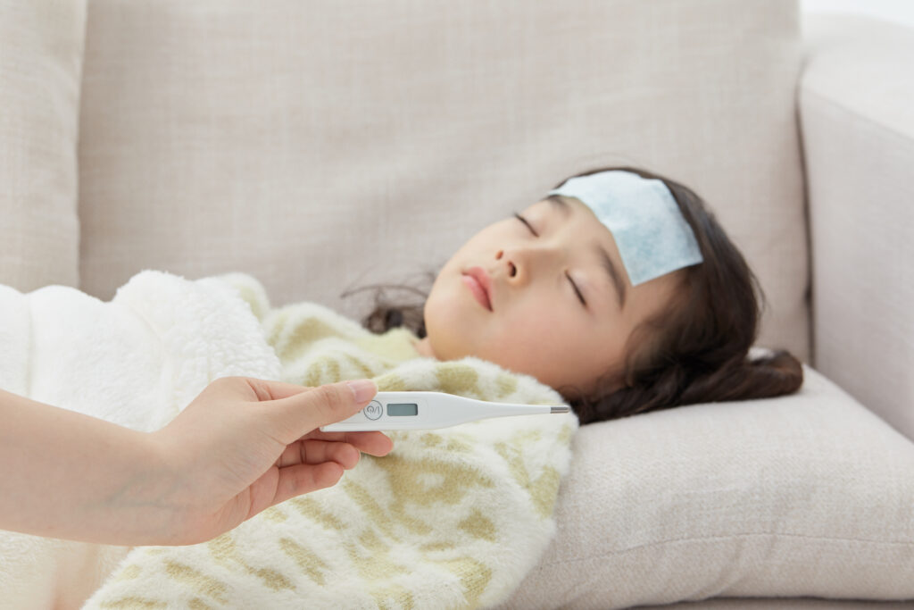 別再迷信退熱貼助眠法！醫師揭3大高風險族群：可能不是睡得好，是睡不醒